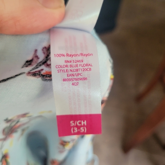 No Boundaries Tank - Picture 5 of 6